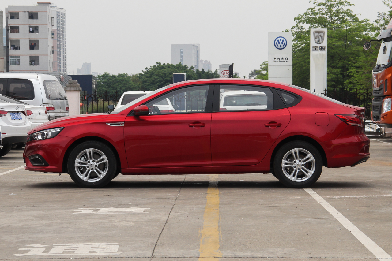 2018款名爵6 1.5T手动20T精英智联版