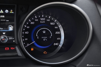 2017款CS75尚酷版1.5T手动尊享型