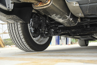 2016款标致3008 1.6THP自动经典版