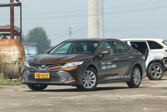 2018款凯美瑞2.0G自动豪华版