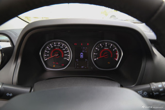 2018款东南DX3 SRG 1.5T手动尊贵型