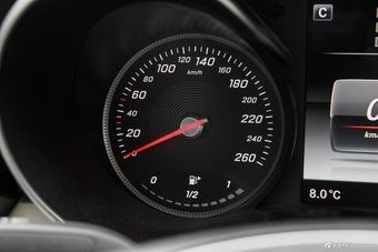 2016款奔驰C级2.0T自动C 200 L运动型