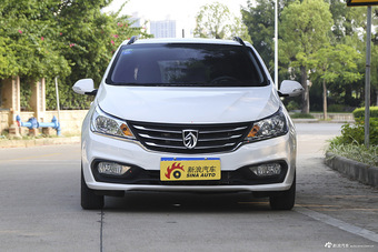 2016款宝骏310 1.2L手动豪华型