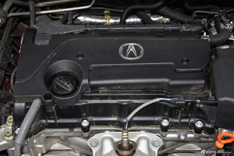 2015款讴歌TLX 2.4L自动豪华版