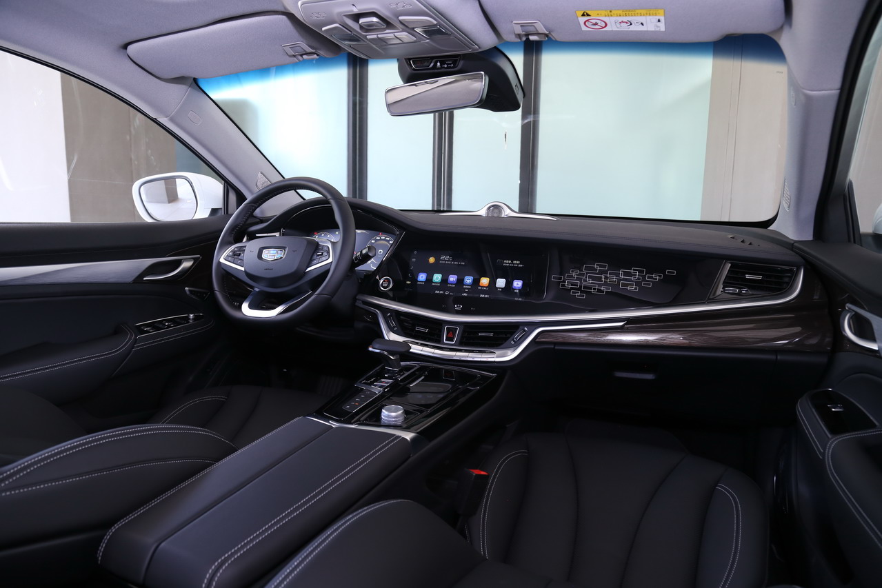 2018款博瑞GE MHEV顶配版