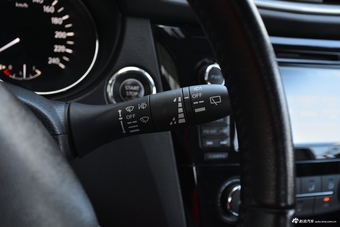 2017款逍客2.0L自动旗舰版 