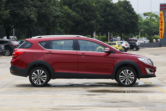 2016款风神AX3 1.5L自动尊酷型