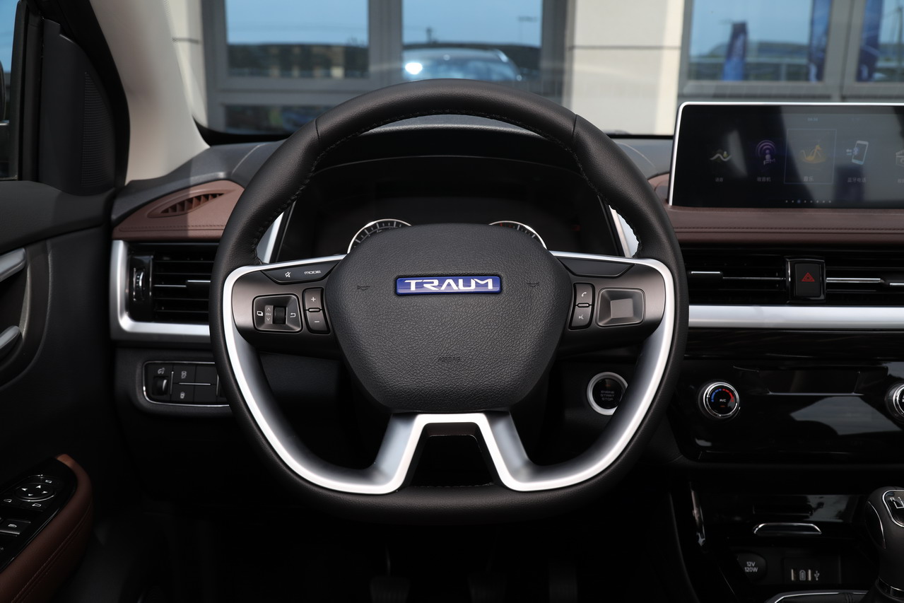 2018款君马SEEK 5 1.5T手动领智版