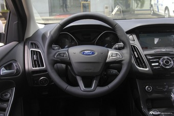 2018款福克斯两厢1.6L自动风尚型智行版