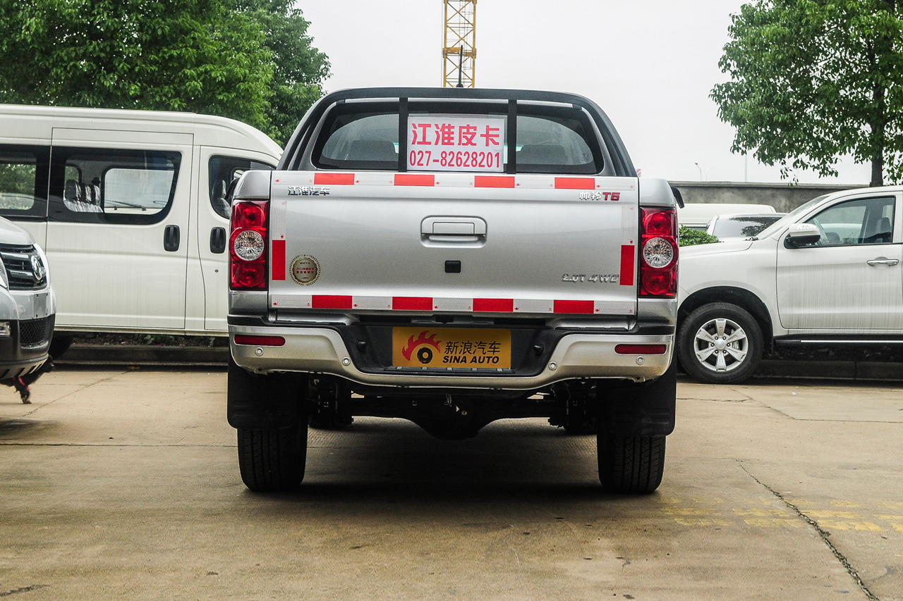 2016款 帅铃T6 2.0T柴油旗舰型D19TCID7