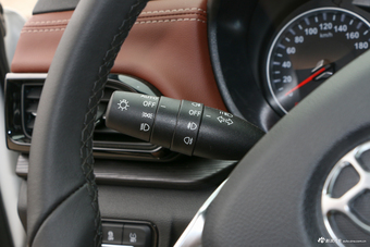 2018款中华V6 1.5T手动尊贵型