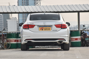 2017款思铂睿混动2.0L自动净致版