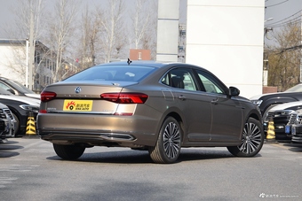 2019款帕萨特2.0T自动尊贵版380TSI 