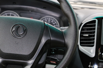 2017款菱智M3L改款1.6L手动7座标准型