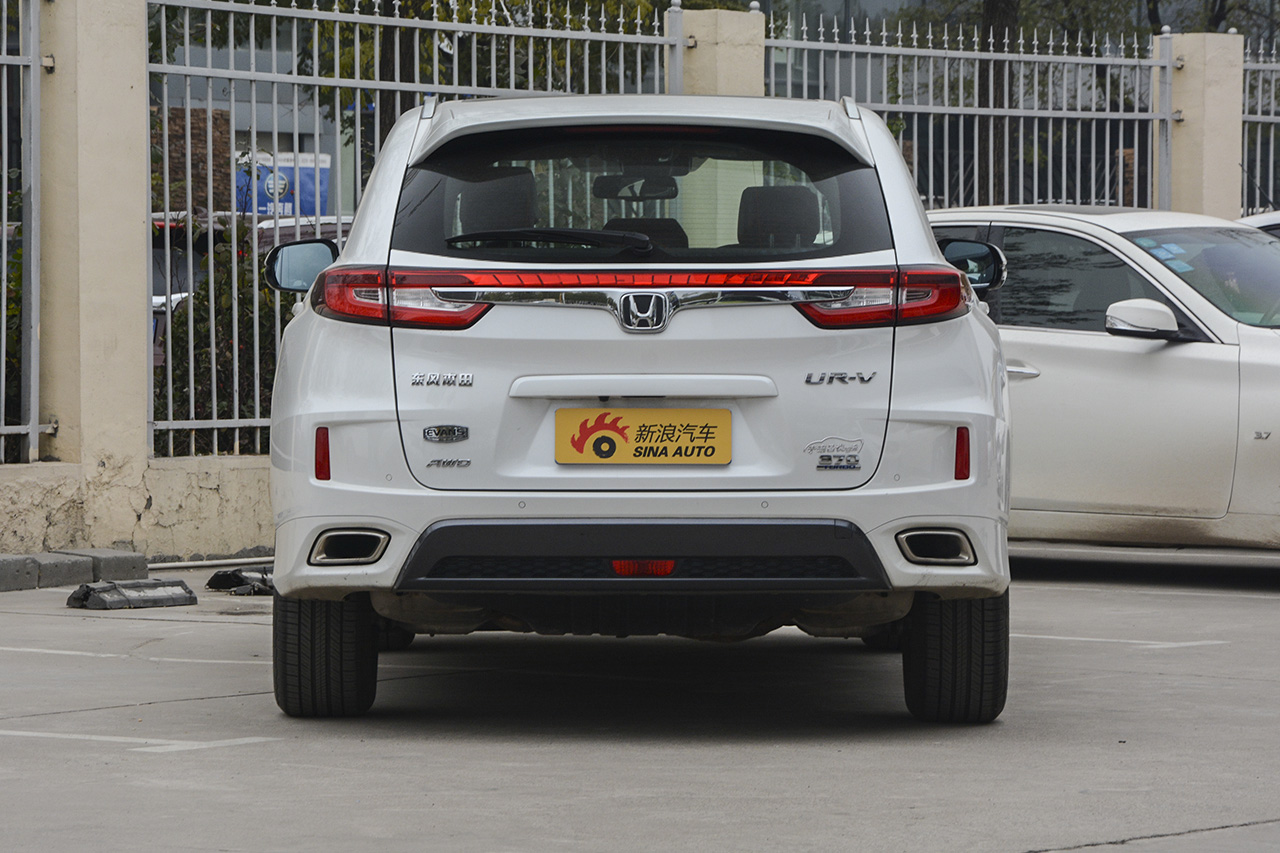 2017款本田UR-V 2.0L 370TURBO自动四驱尊耀版
