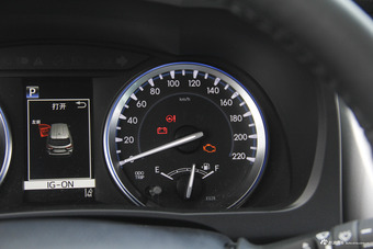 2018款汉兰达2.0T自动四驱尊贵版7座