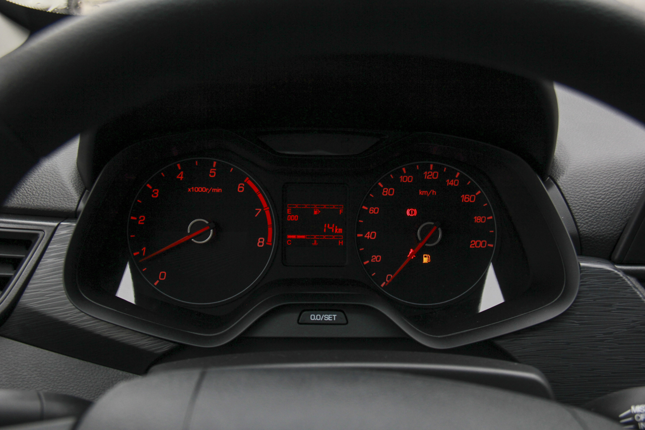 2017款宝骏310W 1.2L手动超值型