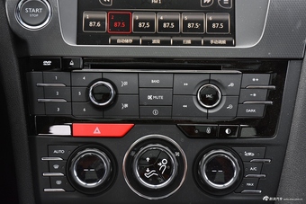 2017款DS 6 1.6T自动豪华版THP160