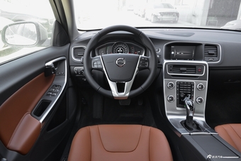 2018款沃尔沃S60L 1.5T自动T3智进进取版图片