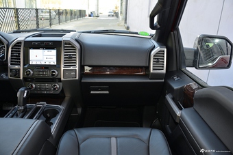 2017款福特F150 3.5T 10AT白金精英版加版