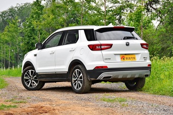 2017款长安CS55 1.5T手动炫酷型