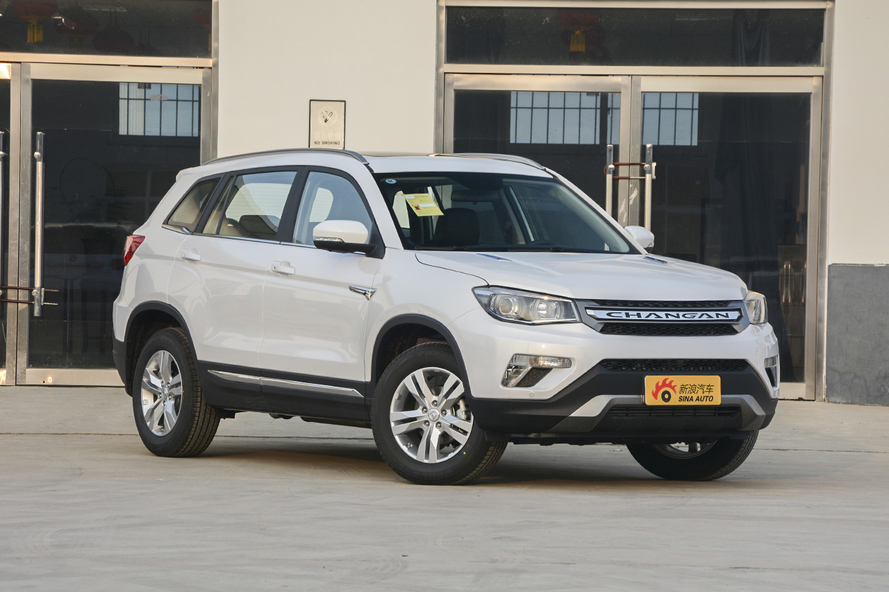 2017款长安CS75尚酷版 1.5T自动锋锐型