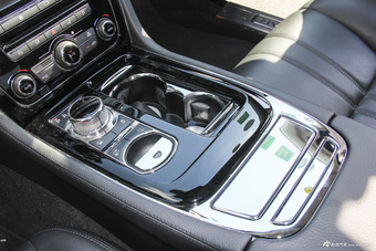2015款捷豹XJL 3.0L自动SC两驱尊享商务版