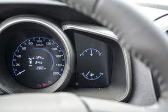 2016款长安CX70 1.6L手动舒适型