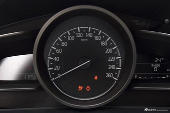 2018款马自达CX-4 2.0L自动两驱蓝天品位版