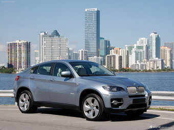 2010款宝马X6新能源