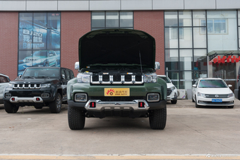 2018款北京BJ40 PLUS 2.3T自动四驱尊享版