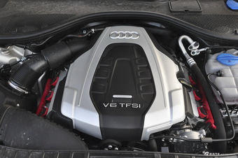 2017款奥迪A6L 3.0T自动45TFSI quattro运动型