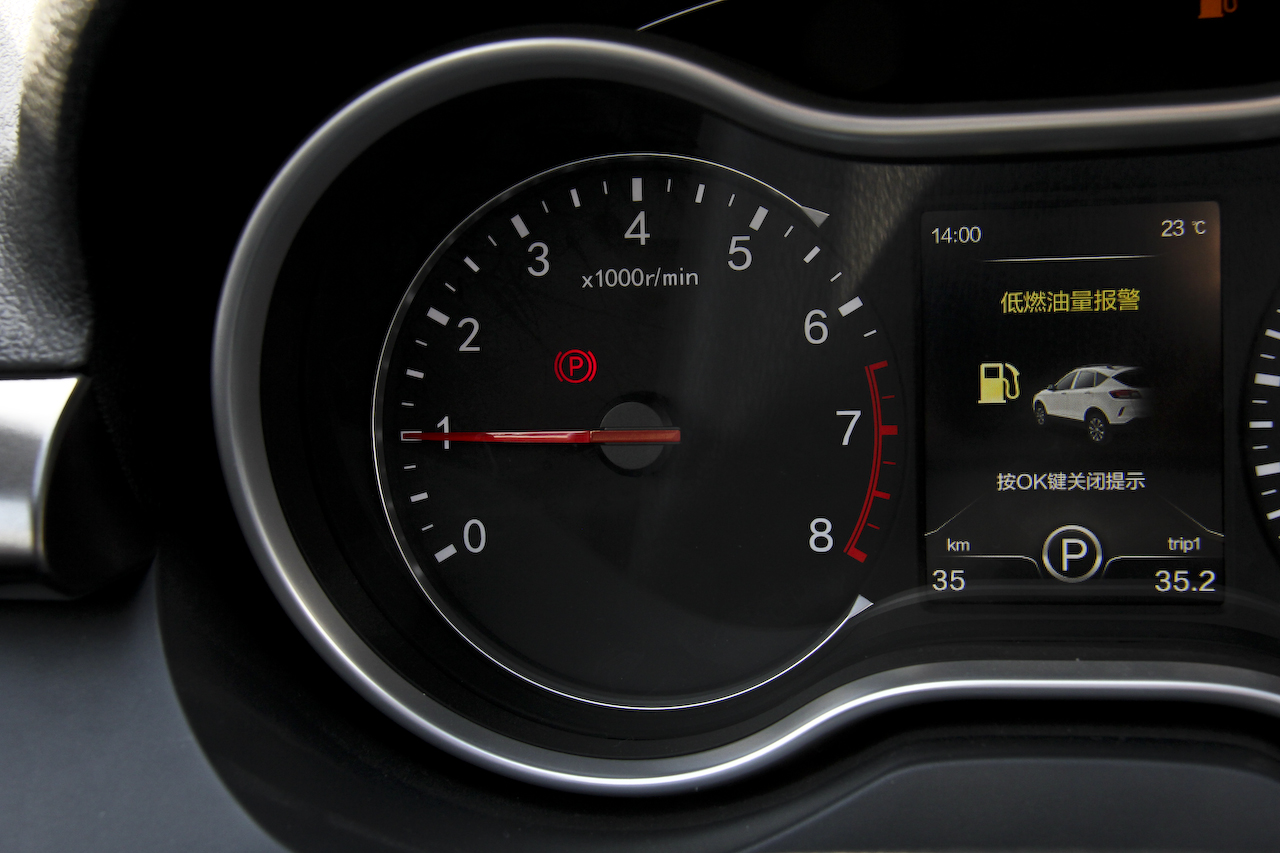 2017款奔腾X80 2.0L自动技术型