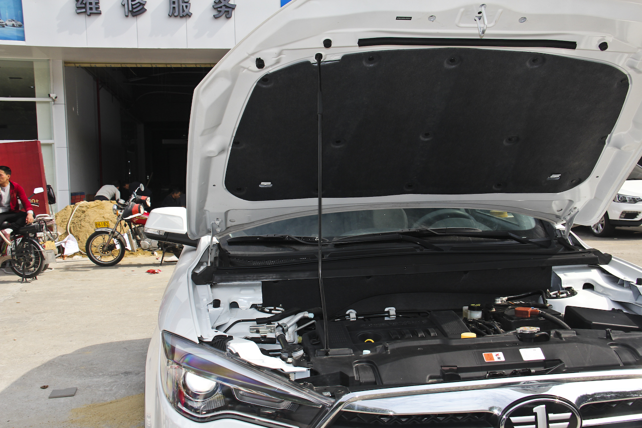 2017款奔腾X80 2.0L自动技术型