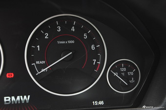 2017款宝马3系2.0T自动M运动型320Li