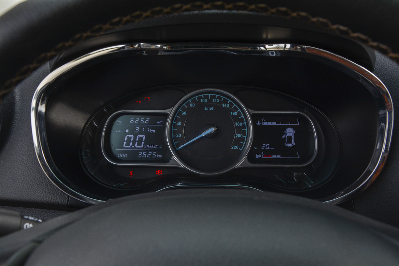 2017款斯威X3 1.5T手动时尚型