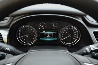 2016款君越改款2.0T自动精英型28T