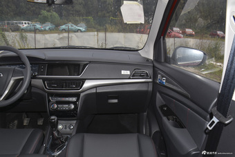 2016款长安欧尚1.5L手动精英型