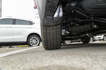 2015款哈弗H6运动版1.5T手动改款两驱精英型