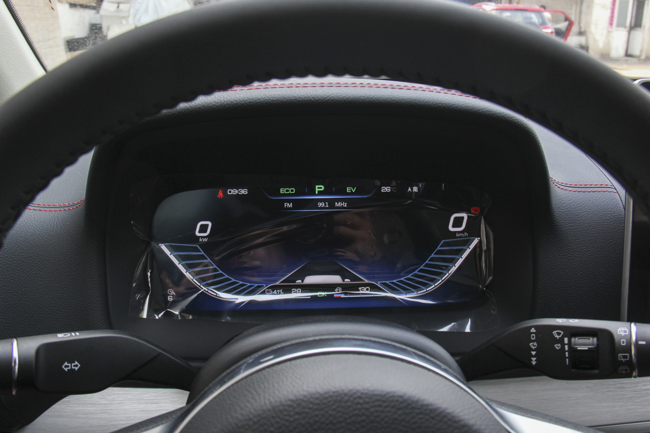 2018款比亚迪唐新能源2.0T全时四驱智联创享型7座