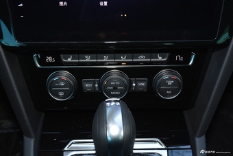 2019款迈腾2.0T自动330TSI DSG尊贵型