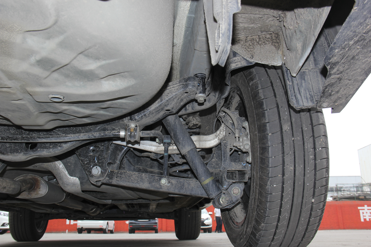 2018款启辰T70 2.0L自动睿享运动版