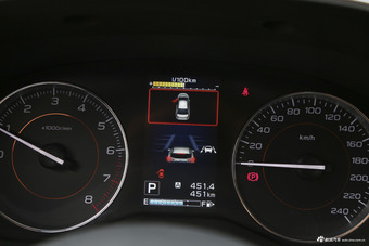 2018款斯巴鲁XV 2.0L自动全驱豪华版EyeSight