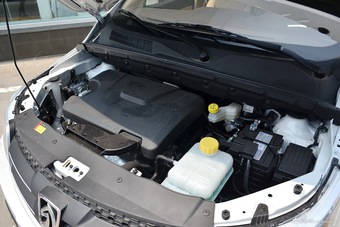 2016款宝骏730 1.5L手动超值版 7座