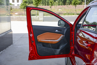 2017款瑞虎3X 1.5L手动都市领先版