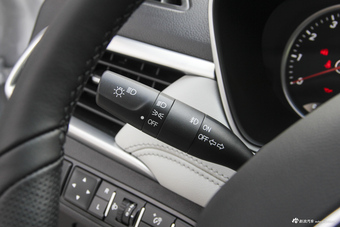 2018款宝骏530 1.5T DCT旗舰型