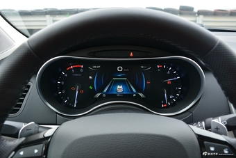 2017款哈弗H8 2.0T自动柴油两驱智享型