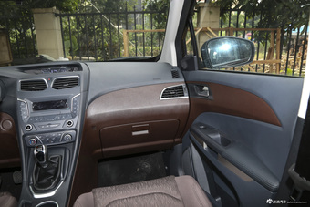 2017福美来七座版1.5T手动适·悦型7座