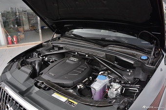 2017款奥迪Q5 Plus 2.0T自动40TFSI舒适型