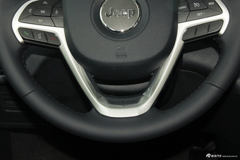 2016款自由光2.4L自动75周年致敬版